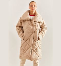 Снимка на Bianco Lucci Women's Metal Buttoned Diamond Patterned Oversize Puffer Coat