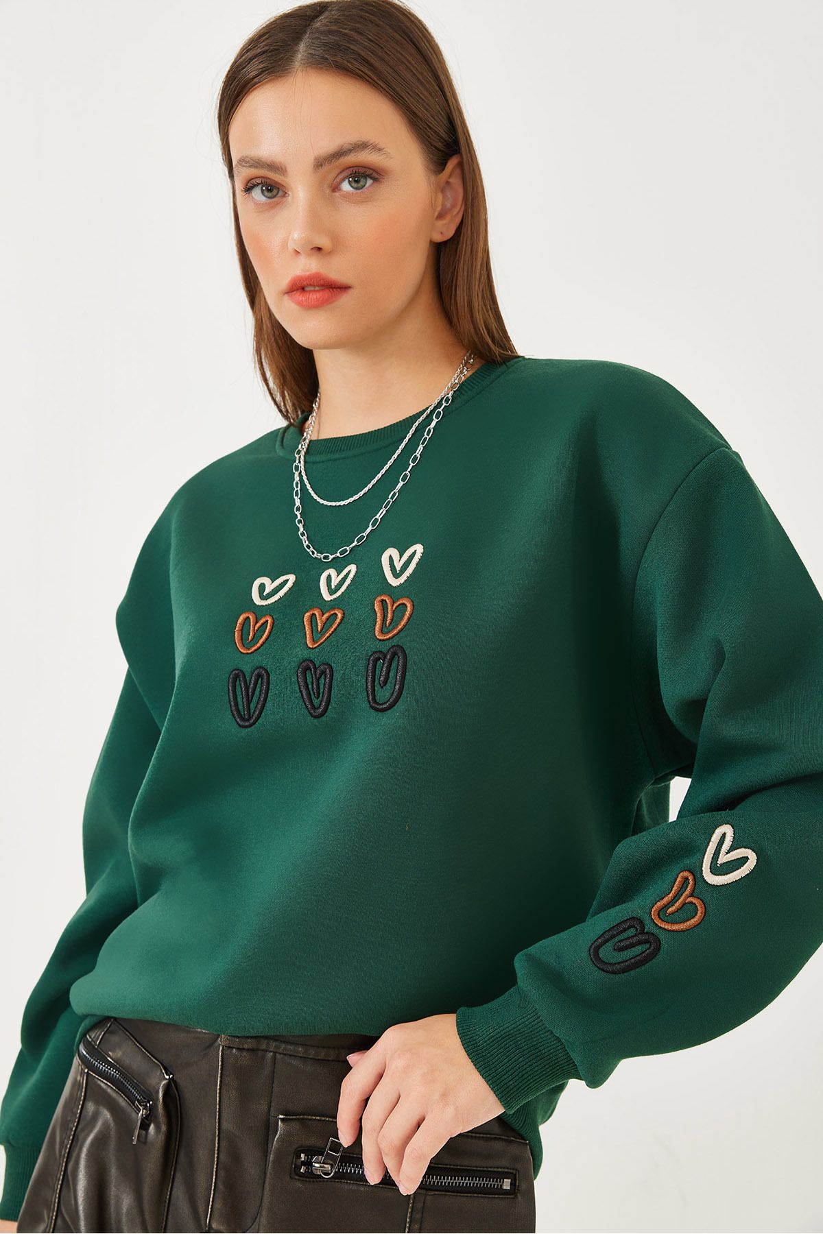Снимка на Bianco Lucci Women's Three Thread Raised Heart Printed Sweatshirt