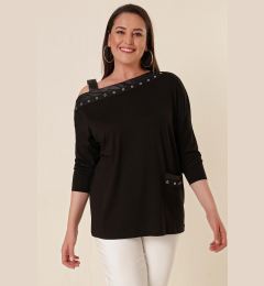 Снимка на By Saygı Lycra blouse with eyelets and eyelets in one strap is also black with one pocket.