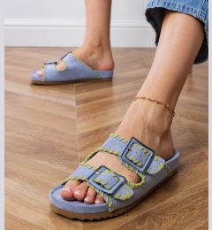 Flip-Flops With Buckles