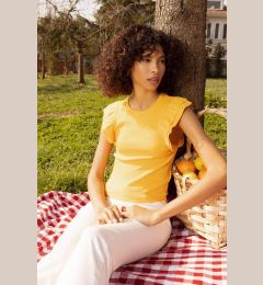 Снимка на DEFACTO Slim Fit Sleeveless Frill Detail T-Shirt