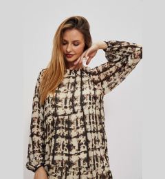 Снимка на dress with a patterned print and a ruffle
