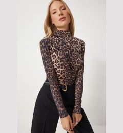 Снимка на Happiness İstanbul Women's Black Beige Gathered Detailed Stand Collar Sandy Blouse