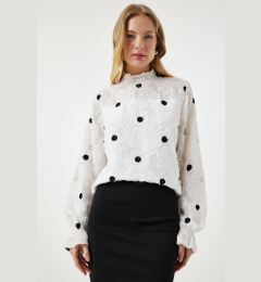 Снимка на Happiness İstanbul Women's White Marked Polka Dot Woven Blouse