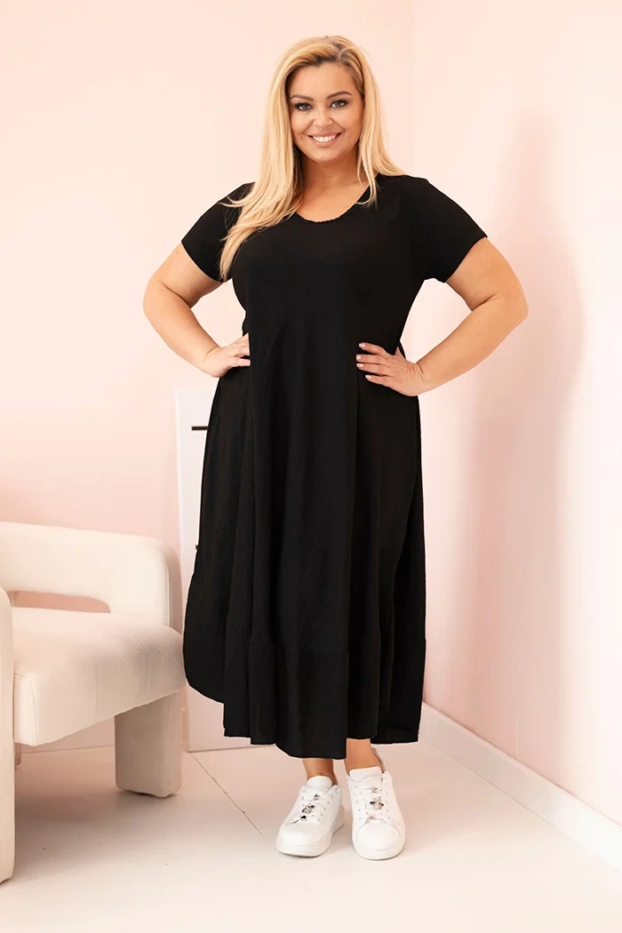 Снимка на Kesi Włoski Plus size women's dress with short sleeves and ruffle made of light viscose black