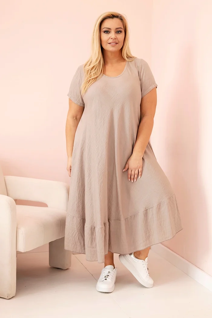 Снимка на Kesi Włoski Plus size women's dress with short sleeves and ruffle made of light viscose fango