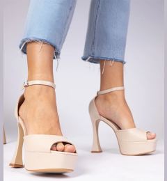 Снимка на marka niezdefiniowana Beige high heel sandals Tesli