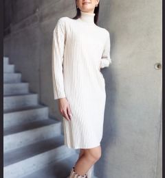 Снимка на marka niezdefiniowana Beige shimmering midi dress with turtleneck Kusama