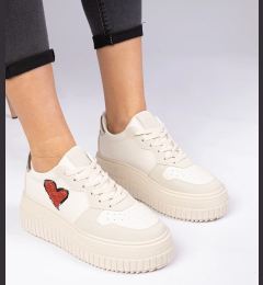 Снимка на marka niezdefiniowana Beige women's sneakers with glittery heart Laira