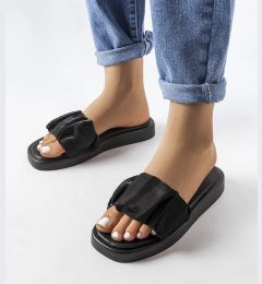 Снимка на marka niezdefiniowana Black sandals adorned with ruffles Boulevard