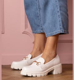 Снимка на marka niezdefiniowana White low block heel shoes with gold decoration Marela