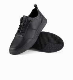 Снимка на Ombre Men's monochromatic sports style shoes with stitching - black
