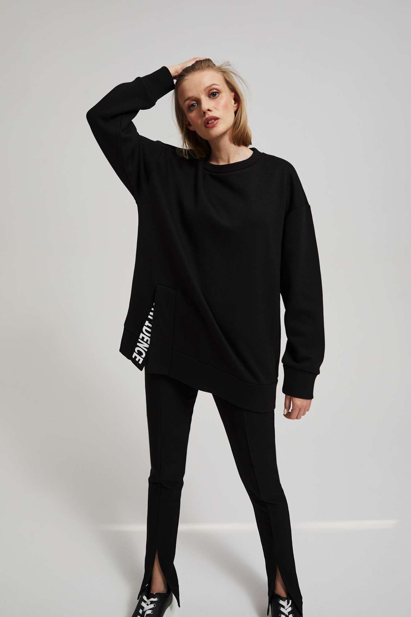 Снимка на Oversize sweatshirt with a slogan