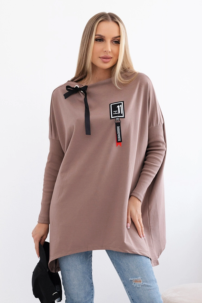 Снимка на Oversize sweatshirt with mocha asymmetrical sides