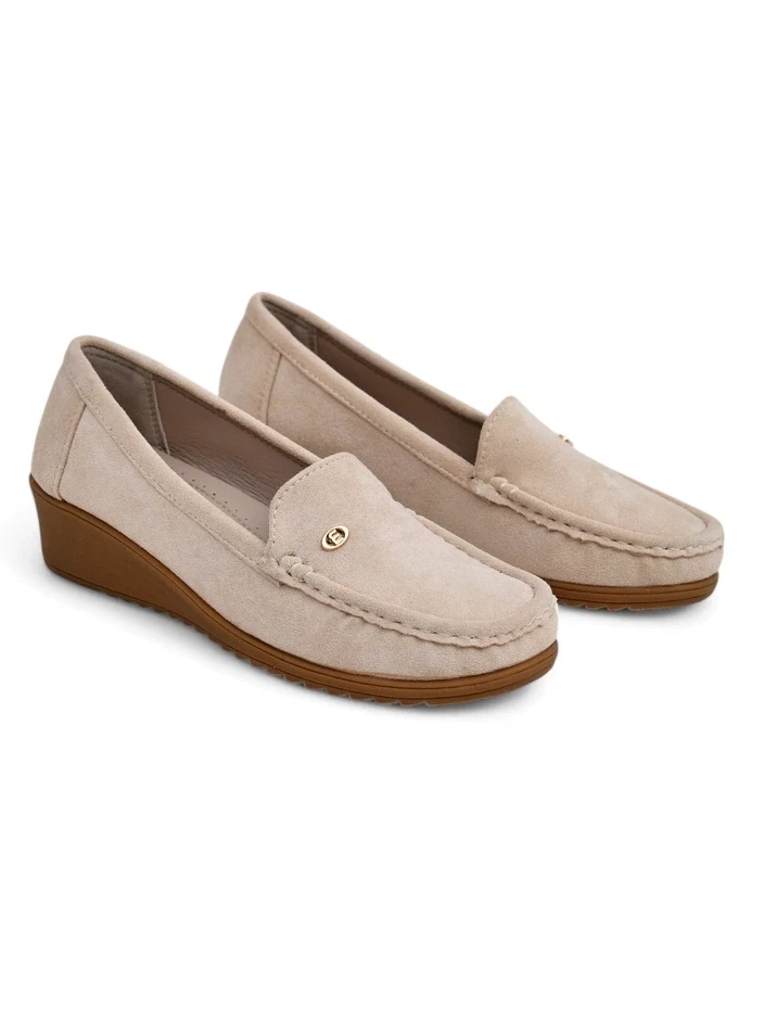 Снимка на Resti Women's moccasins on a low wedge Lepolt
