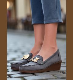 Снимка на Resti Women's moccasins on a low wedge Mollan