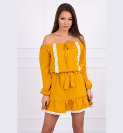 Снимка на Shoulder dress and lace mustard