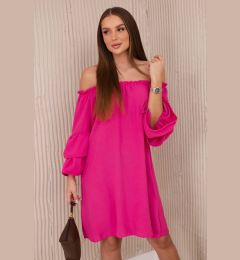 Снимка на Spanish dress with fuchsia-colored ruffles on the sleeve