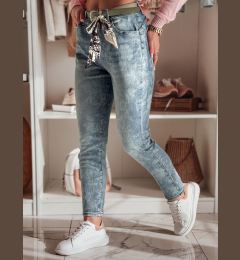 Снимка на Spodnie damskie jeansowe slim fit z paskiem FLORETTA niebieskie Dstreet