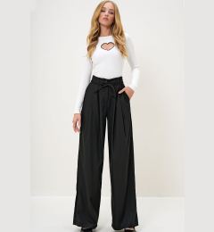 Снимка на Trend Alaçatı Stili Women's Black Double Pocket Pleated Lacing Detail Woven Trousers
