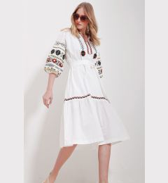 Снимка на Trend Alaçatı Stili Women's White Big Collar Balloon Sleeve Interior Lined Belted Embroidered Embroidered Dress