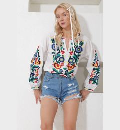 Снимка на Trend Alaçatı Stili Women's White Full Neon Embroidered Poplin Woven Blouse