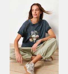 Снимка на Trendyol Anthracite 100% Cotton Printed and Faded Effect Oversize/Wide Pattern Knitted T-Shirt