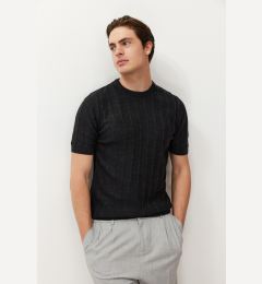 Снимка на Trendyol Anthracite Slim-Narrow Fit Cotton Crew Neck Basic Knitwear T-shirt