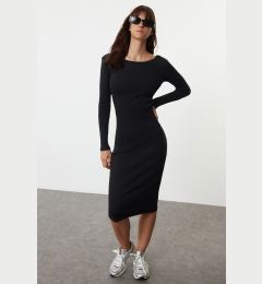 Снимка на Trendyol Black Backless Fitted Flexible Midi Knitted Dress