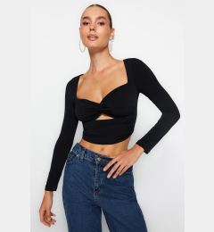Снимка на Trendyol Black Cut Out/Window Detailed Knitted Blouse