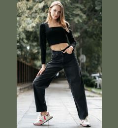 Снимка на Trendyol Black High Waist Skater Jeans