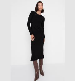 Снимка на Trendyol Black Midi Knitwear Crew Neck Dress