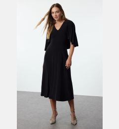 Снимка на Trendyol Black Plain Maxi V Neck Cape Stretchy Midi Knit Dress