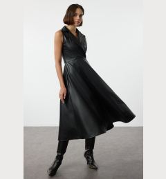 Снимка на Trendyol Black Plain Midi Knit Dress