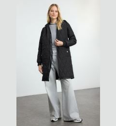 Снимка на Trendyol Black Regular Fit Hooded Quilted Coat
