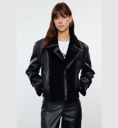 Снимка на Trendyol Black Regular Fit Plush Detailed Faux Leather Biker Jacket Coat