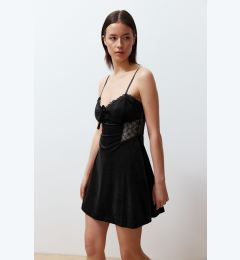 Снимка на Trendyol Black Soft Feeling Lace Rope Strap Velvet Knitted Nightgown