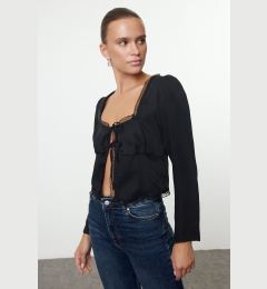 Снимка на Trendyol Black Tie Detail Crop Woven Blouse