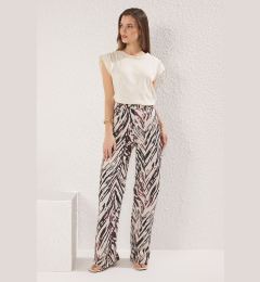 Снимка на Trendyol Brown Animal Print High Waist Wide Leg Jeans