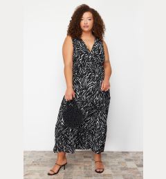 Снимка на Trendyol Curve Black A-line Animal Patterned V Neck Knitted Plus Size Dress