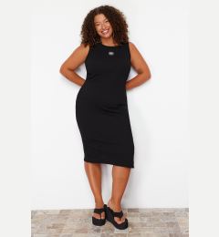 Снимка на Trendyol Curve Black Embroidery Detail Midi Knitted Plus Size Dress