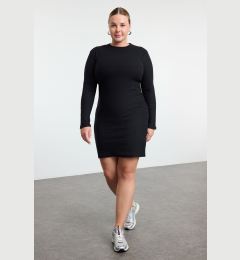 Снимка на Trendyol Curve Black Fitted Winter Knitted Plus Size Dress