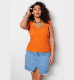 Снимка на Trendyol Curve Orange Heart Neck Slim Knitwear Blouse