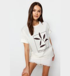Снимка на Trendyol Ecru 100% Cotton Printed Relaxed/Wide, Comfortable Cut Crewneck Knitted T-Shirt