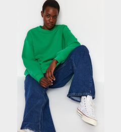 Снимка на Trendyol Green Oversize/Relaxed Fit Basic Crew Neck Thick/Polar Inside Knitted Sweatshirt