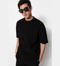 Снимка на Trendyol Limited Edition Black Men's Oversize 100% памук с етикет, текстурирана основна дебела дебела тениска.