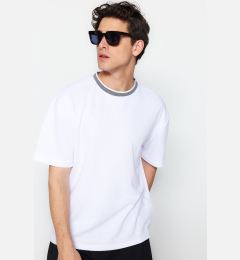 Снимка на Trendyol Premium Basic White Relaxed Cut Knitted Tape Textured Pique T-Shirt