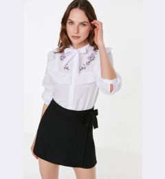 Снимка на Дамска риза Trendyol Embroidered
