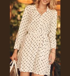 Снимка на Деликатна бяла рокля на точки