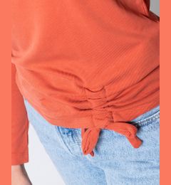 Снимка на Оранжева тениска с дълъг ръкав